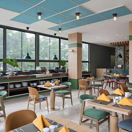 Maxonehotels At Kota Harapan Indah-Бекаси Экстерьер фото