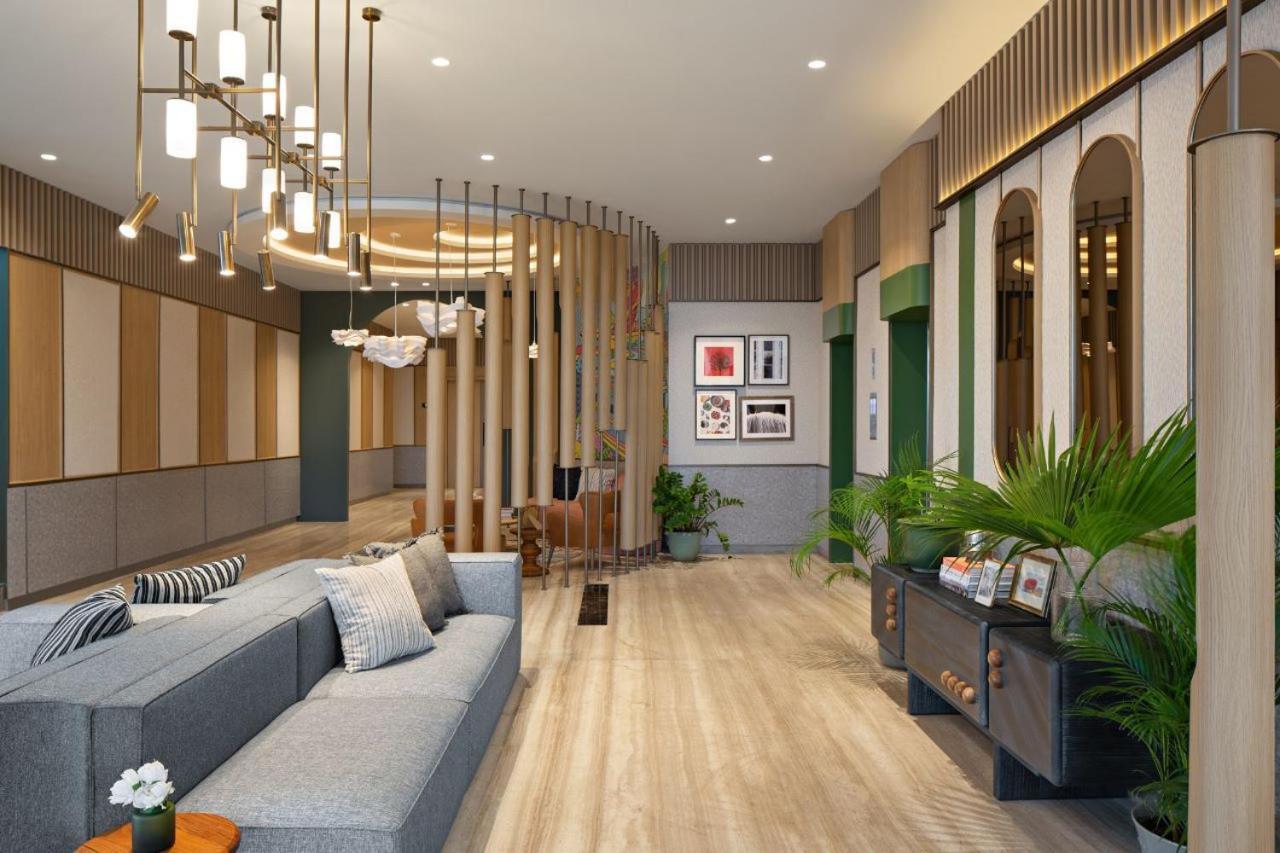 Maxonehotels At Kota Harapan Indah-Бекаси Экстерьер фото