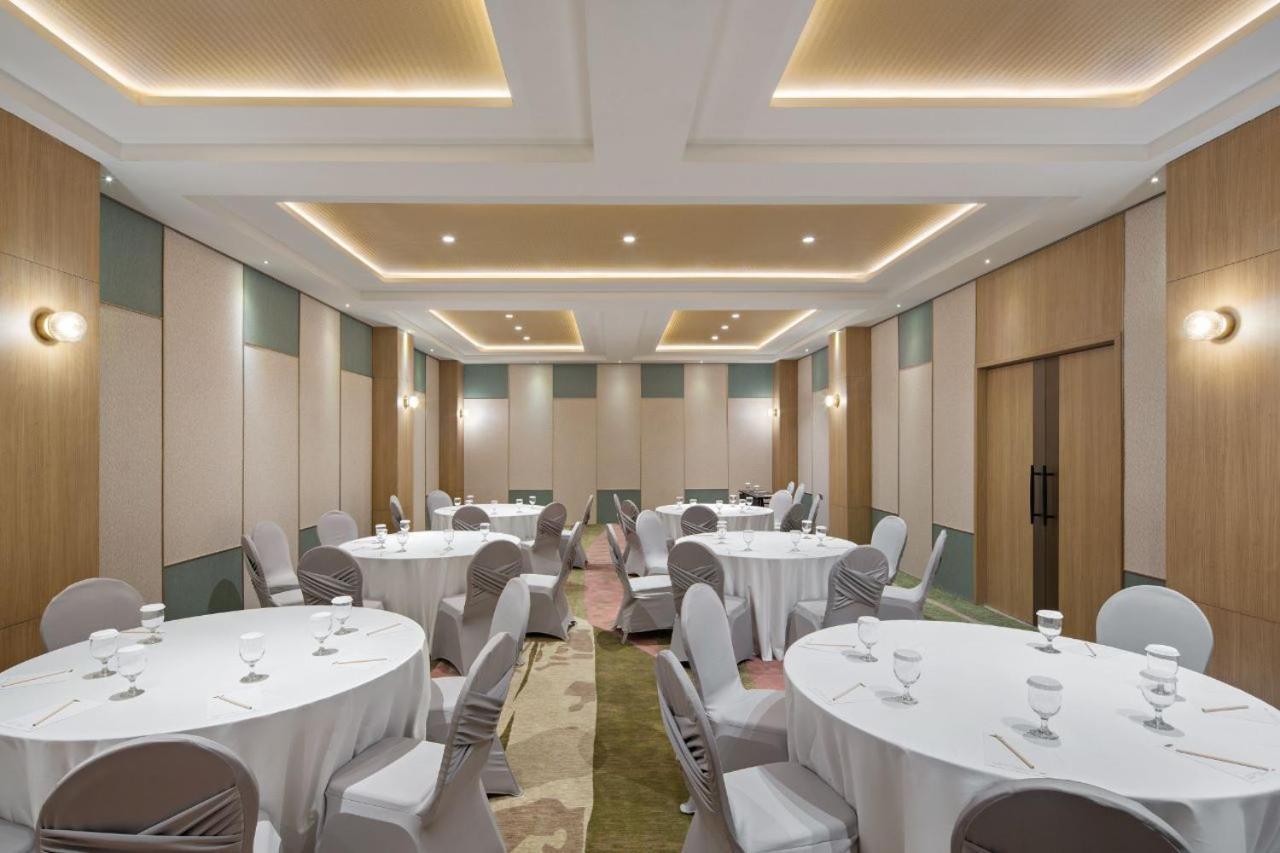 Maxonehotels At Kota Harapan Indah-Бекаси Экстерьер фото
